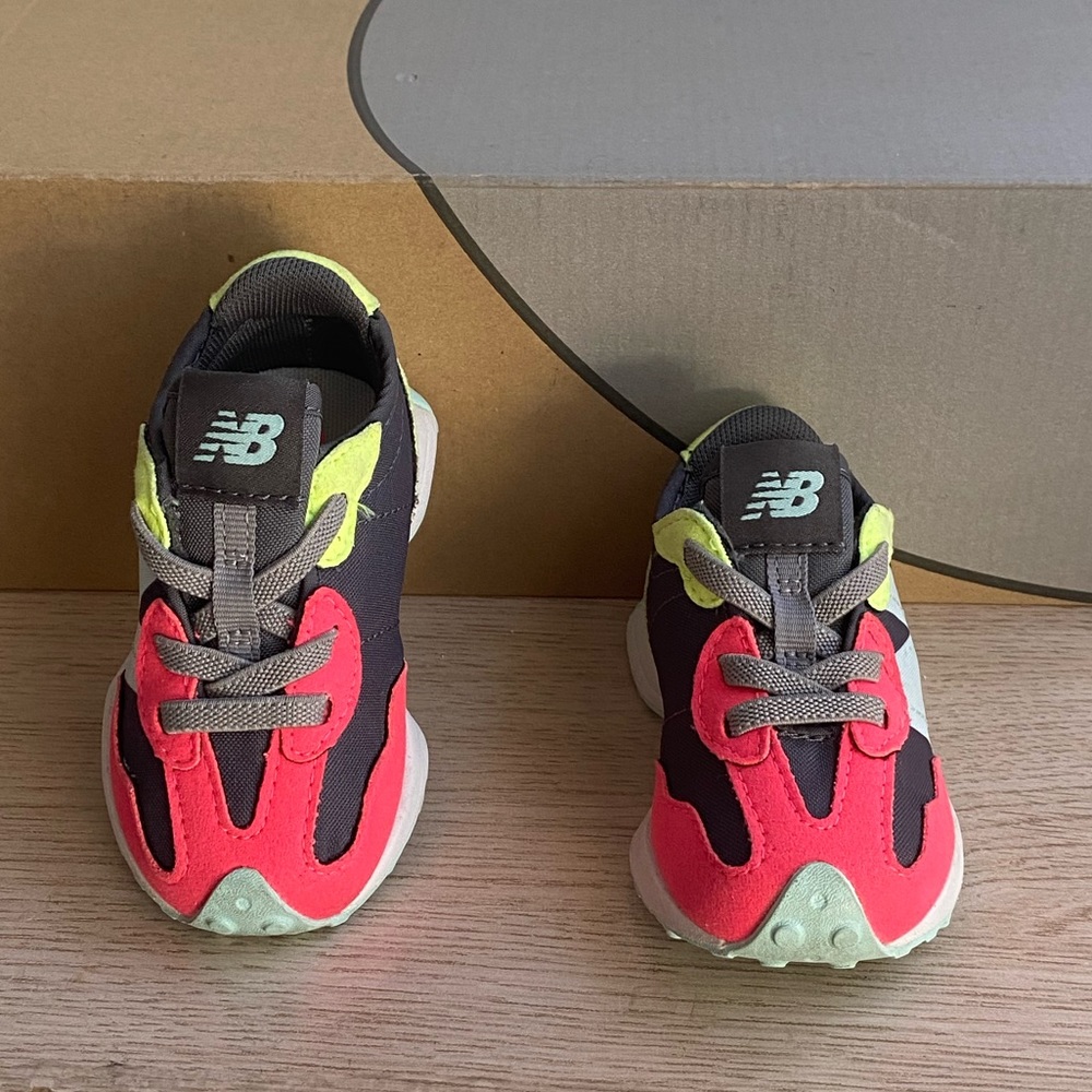 New Balance 327 Toddler Sneakers - SZ 4 C - Picture 11 of 16